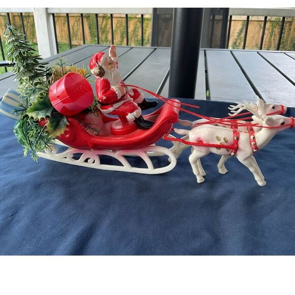Vintage Christmas Santa Sleigh Ornament - Picture 1 of 7